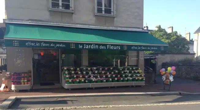 ST LO - JARDIN DES FLEURS - UNE SALARIEE FLEURISTE DEVIENT FRANCHISEE | www.Jardinerie-Animalerie-Fleuriste.fr