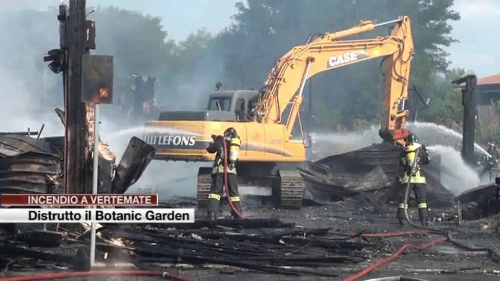 Etg - Incendio a Vertemate. Distrutto il Botanic Garden