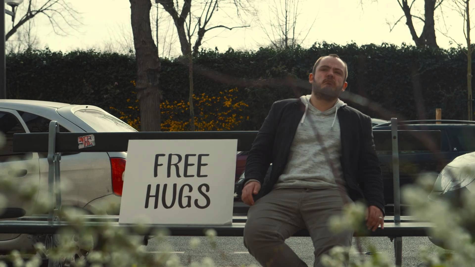 Free Hugs - Un petit câlin ?
