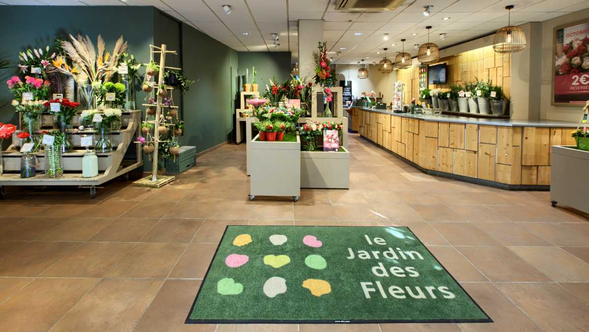 Le Jardin des Fleurs fait évoluer son concept de boutique fleuriste - Une  nouvelle empreinte végétale