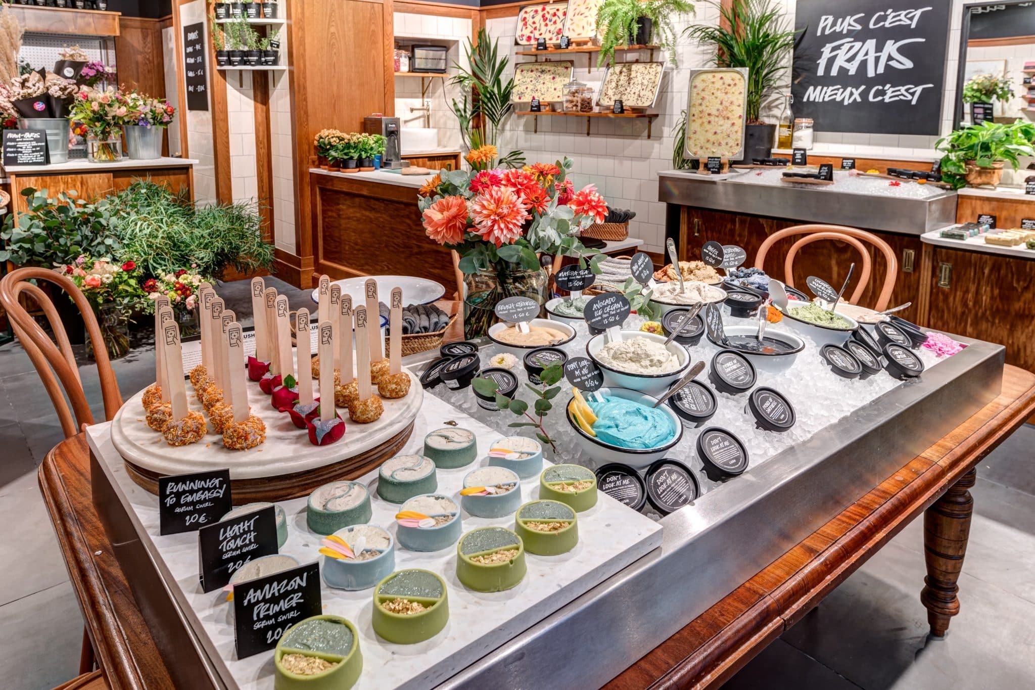 Lush – La pâtisserie cosmétique lance à Paris son 1er concept store Lush Fresh & Flowers au monde