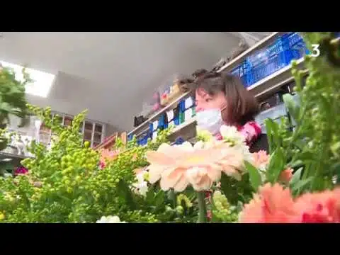 Une fleuriste du Nord relance son activité pour les enterrements