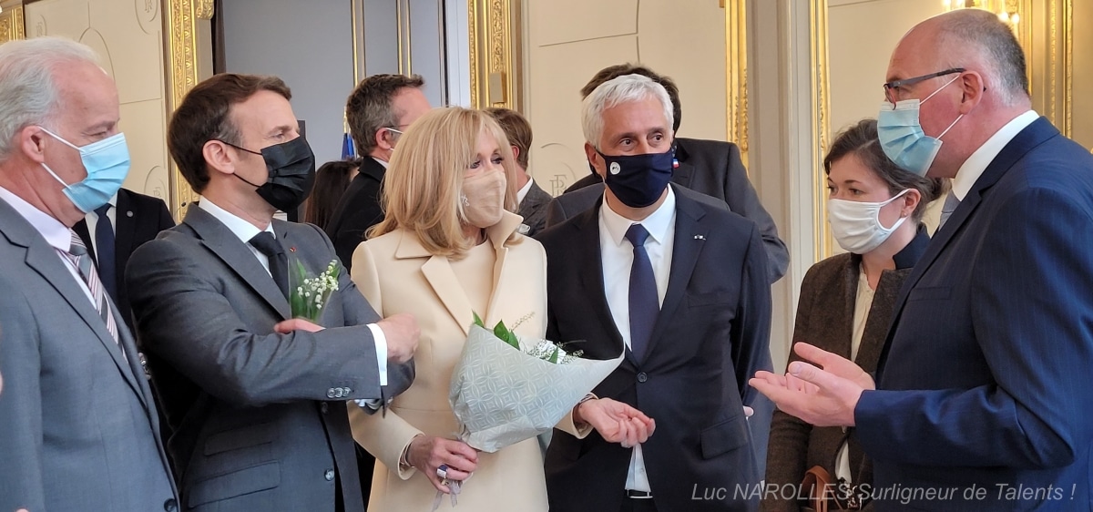 Palais de l’Elysée – Paris – Emmanuel MACRON : Le Muguet : Du bonheur à la bonne heure !